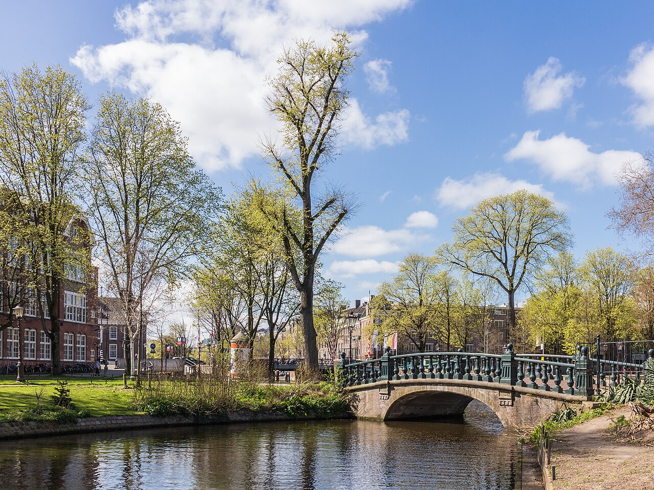 Amsterdam Hortus Botanicus, the historic botanical garden where Pieter van den Broecke deposited his 1616 coffee plant. Photo by Agnes Monkelbaan, CC BY-SA 4.0.