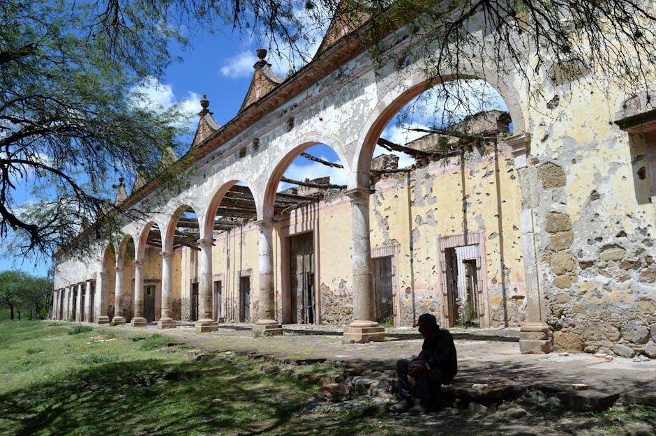 Hacienda Lealtad abandoned ruined historical 20th century decline coffee industry