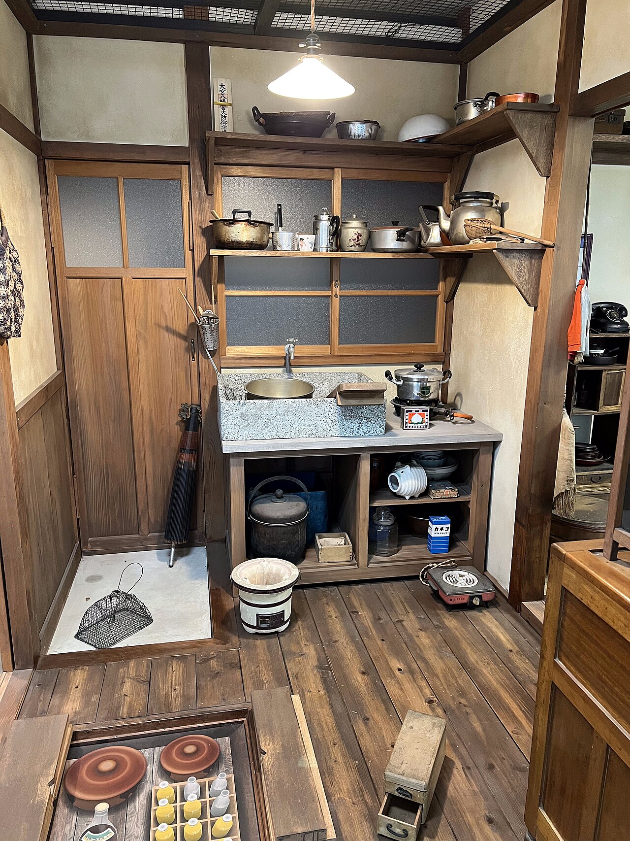 showa era japanese kissaten 1960s vintage interior nostalgic