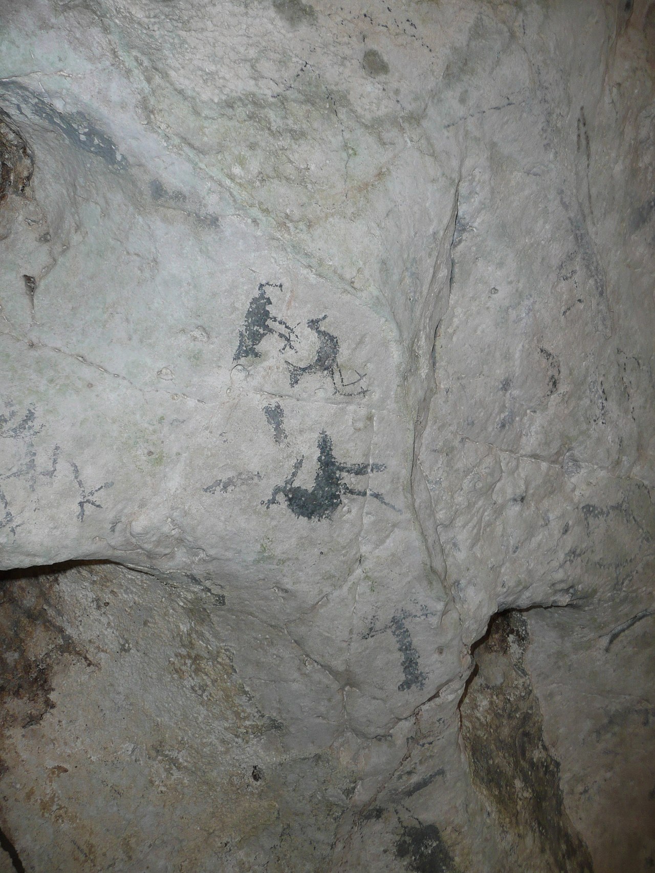 Taino petroglyph at Parque Ceremonial Indigena de Caguana near Utuado Puerto Rico (Wikimedia: Taíno petroglyph in Los Haitises 02 by Line1.JPG, CC BY-SA 3.0)