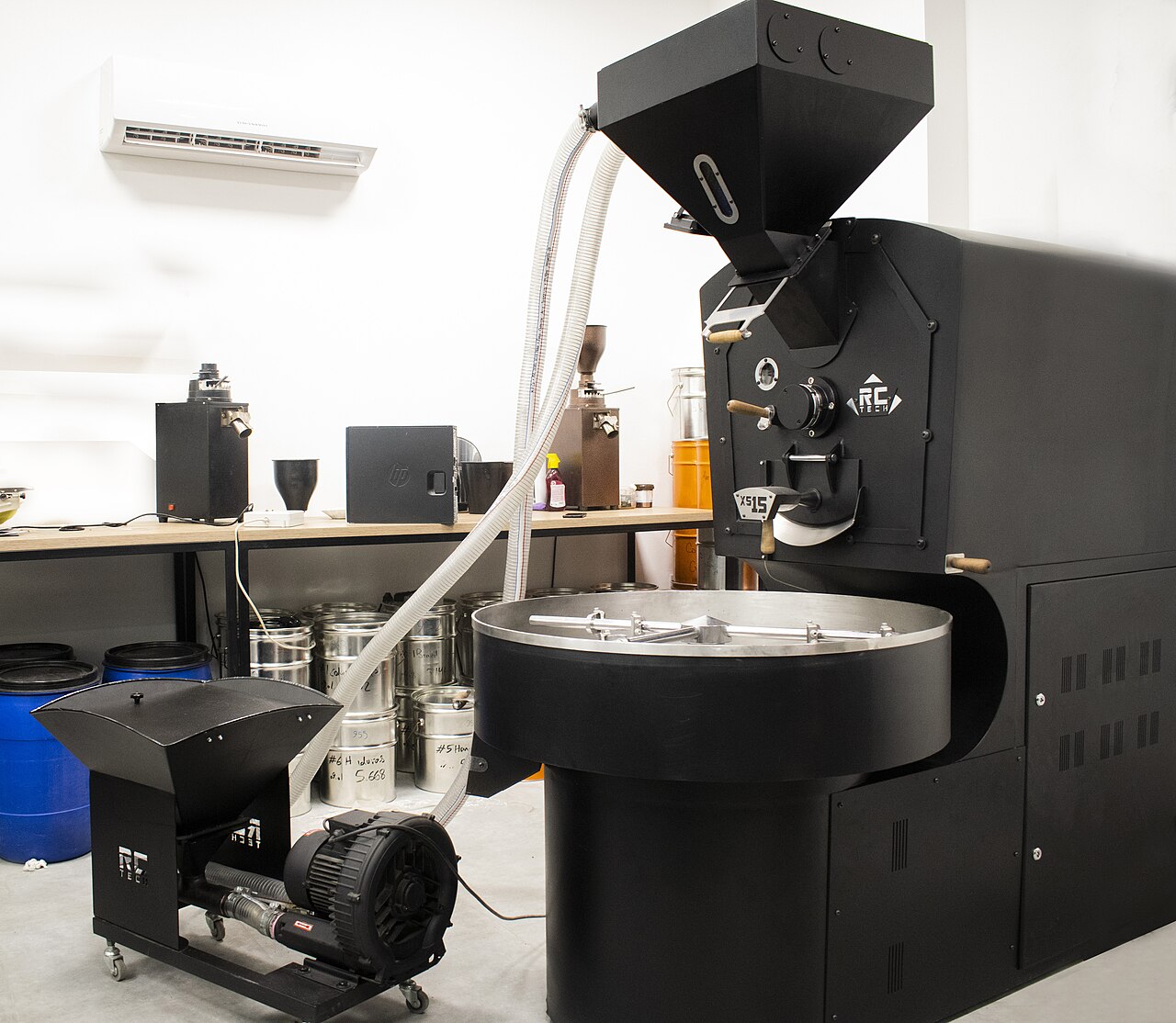 micro-roastery coffee roasting machine small batch artisan