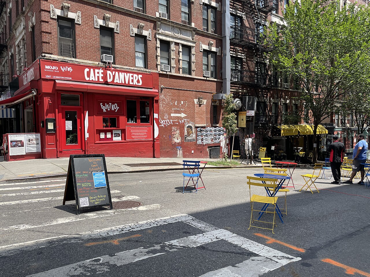 Puerto Rican cafe in East Harlem New York City with coffee service and traditional food menu